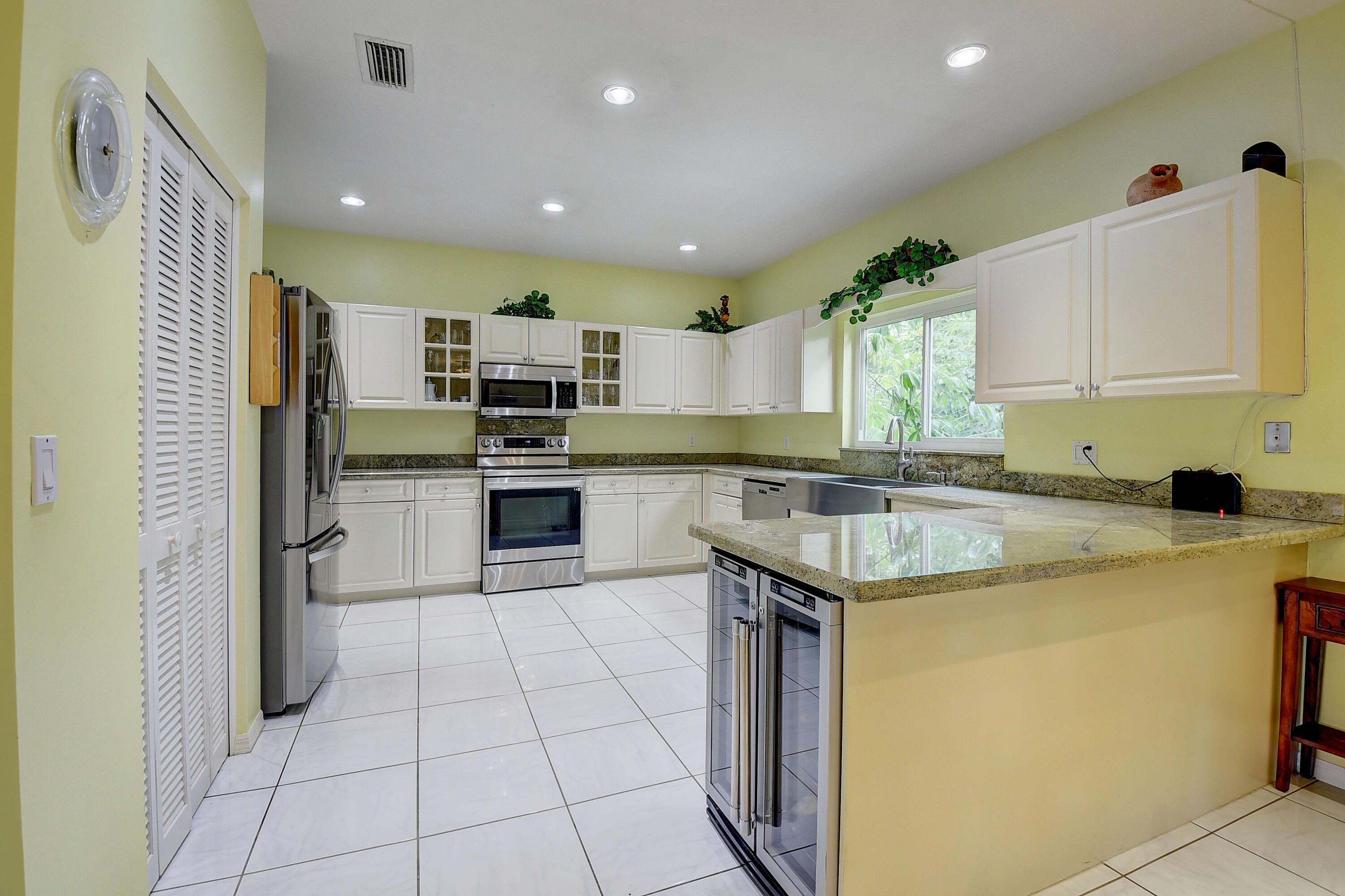 21290 Millbrook Court Boca Raton, FL 33498 - Photo 3 of 47 DSC_4626_27_28_29_30