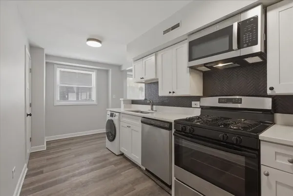 $1,895 | 1849 West Augusta Boulevard, Unit 1, Chicago, IL 60622