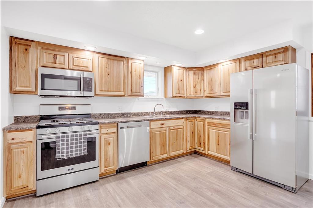 866 Herman Road Butler, PA 16002 - Photo 7 of 25