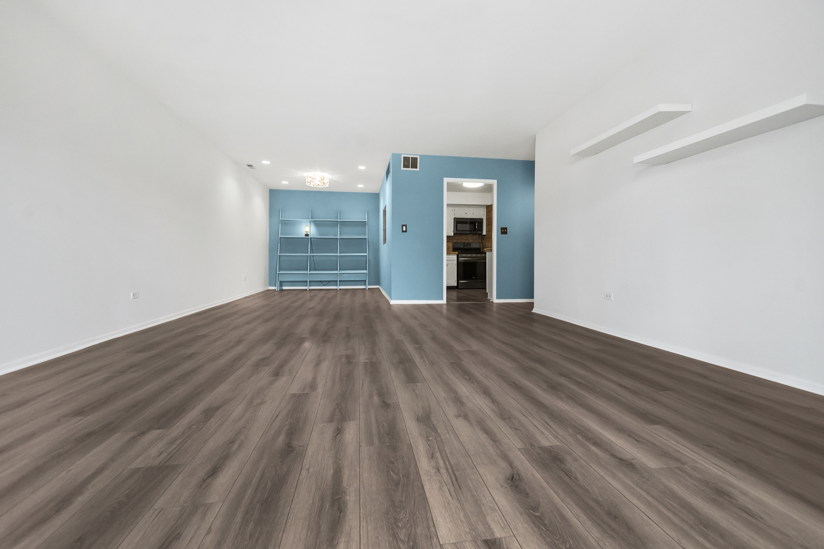 7200 North Ridge Boulevard, Unit 2K Chicago, IL 60645 - Photo 6 of 25 Gallery Image 6