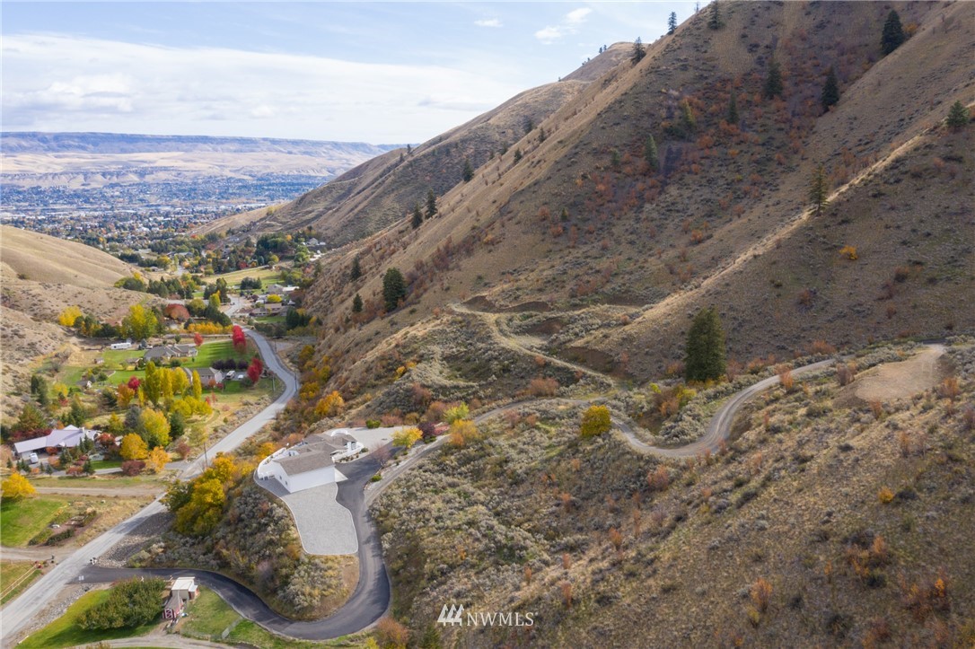 8888 Number 1 Canyon Road Wenatchee, WA 98801 - Photo 1 of 28 Gallery Image 1