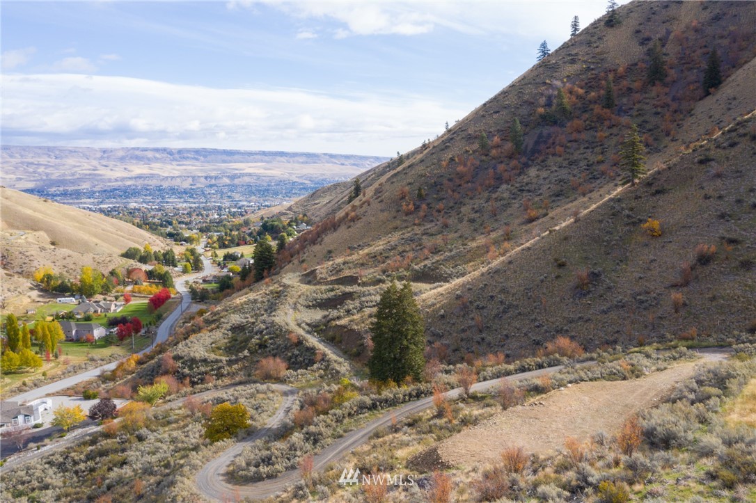 8888 Number 1 Canyon Road Wenatchee, WA 98801 - Photo 12 of 28 Gallery Image 12