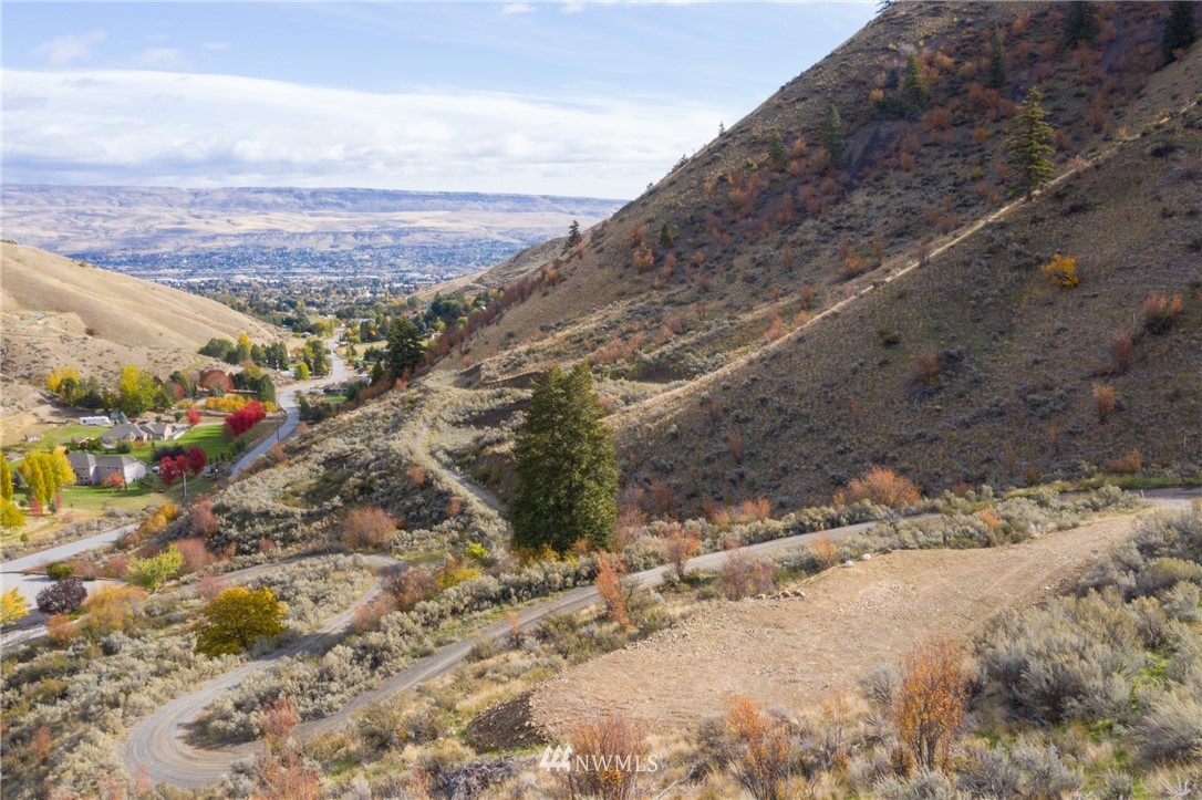 8888 Number 1 Canyon Road Wenatchee, WA 98801 - Photo 13 of 28 Gallery Image 13