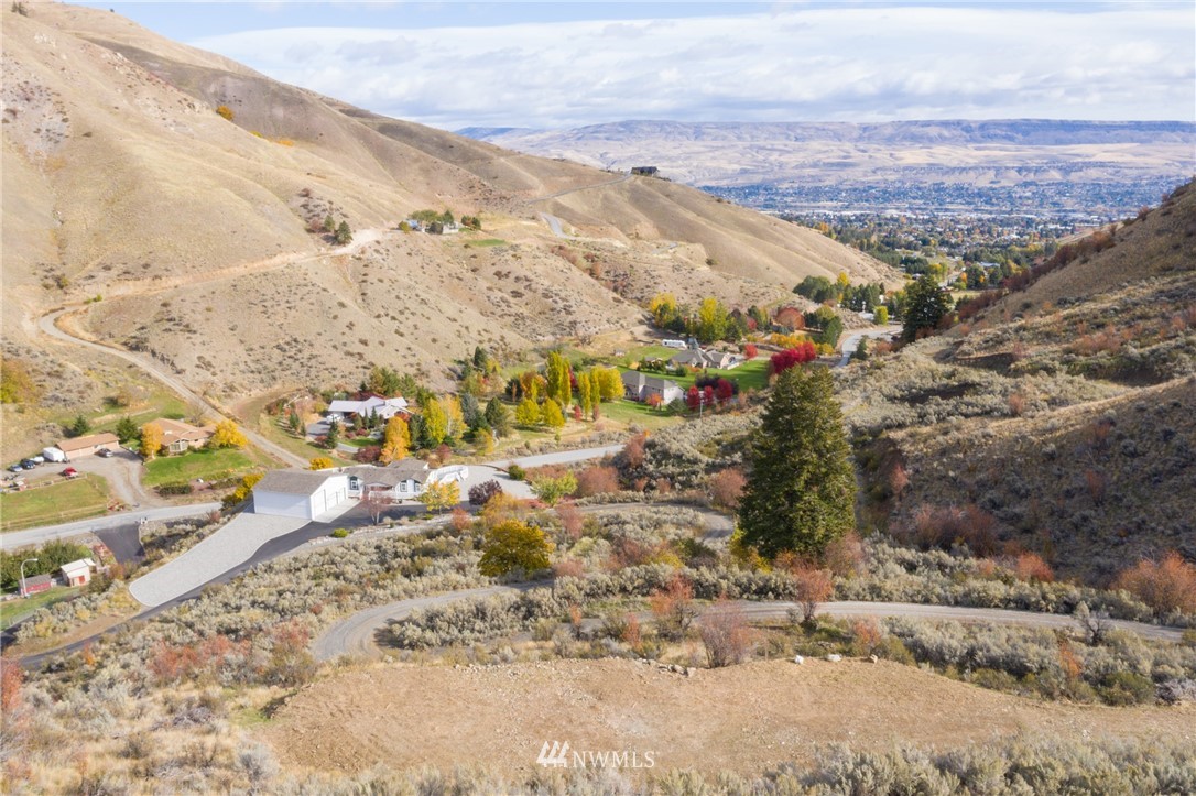 8888 Number 1 Canyon Road Wenatchee, WA 98801 - Photo 14 of 28 Gallery Image 14