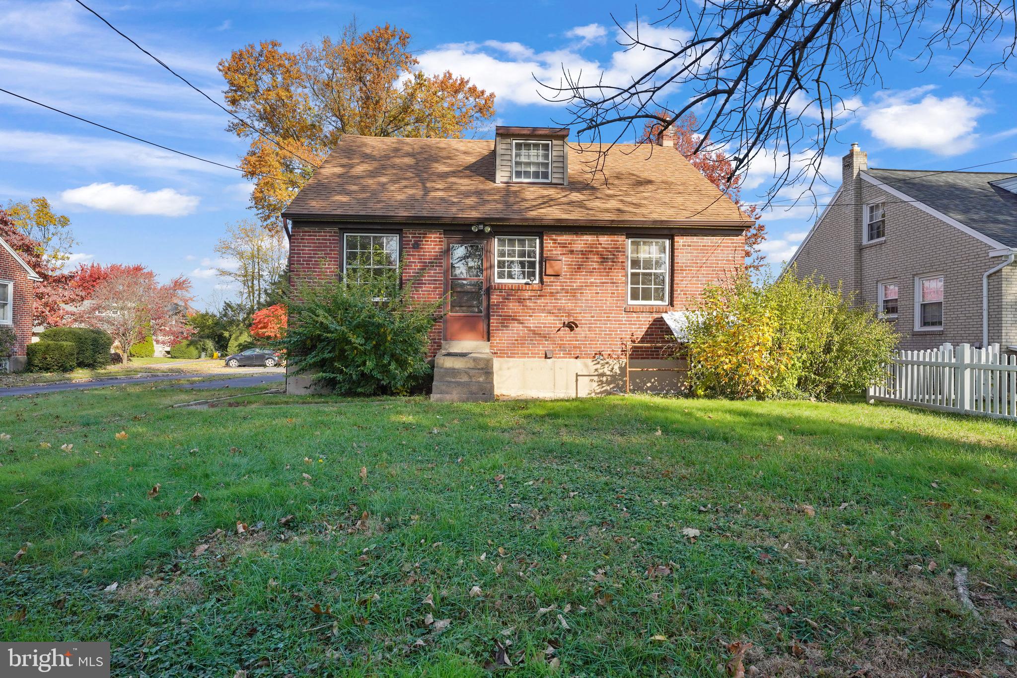 454 Larchwood Road Springfield, PA 19064 - Photo 7 of 35