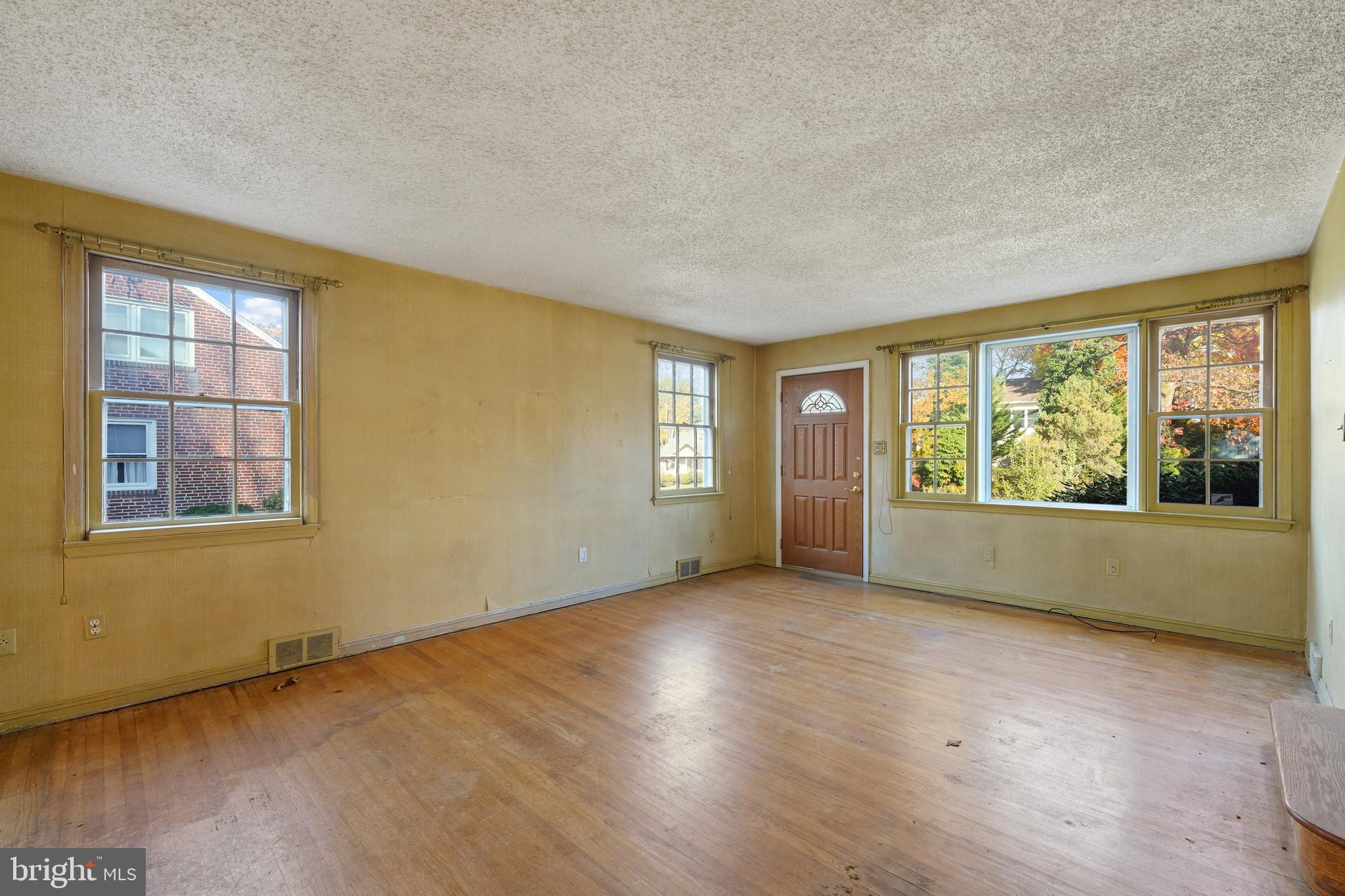 454 Larchwood Road Springfield, PA 19064 - Photo 9 of 35