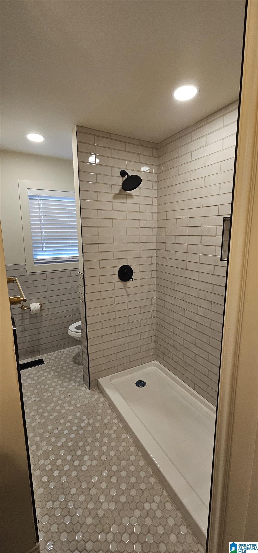 820 28th Street Southwest Birmingham, AL 35211 - Photo 12 of 47