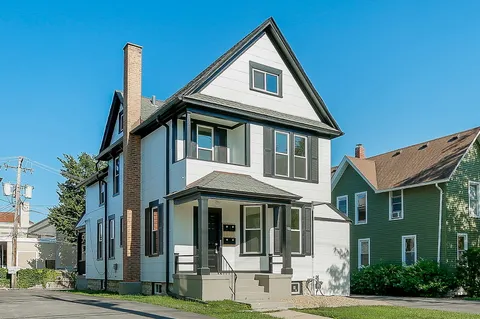 $1,550 | 123 North West Street, Unit 2R, Wheaton, IL 60187