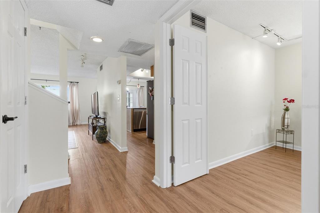 6715 Cape Sable Way Northeast, Unit 5 St. Petersburg, FL 33702 - Photo 5 of 27