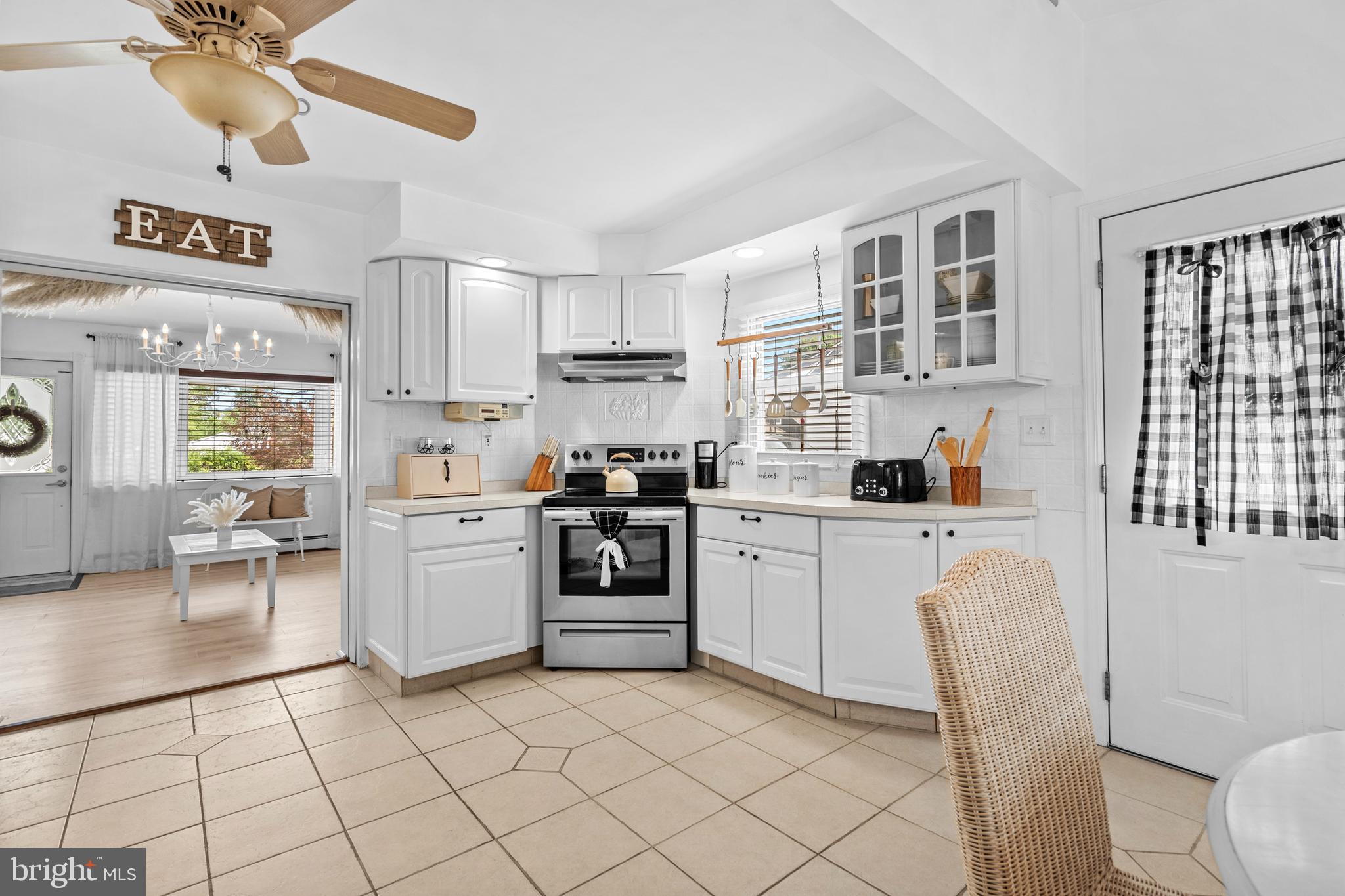 11003 Stevens Road Philadelphia, PA 19116 - Photo 17 of 42 Gallery Image 17