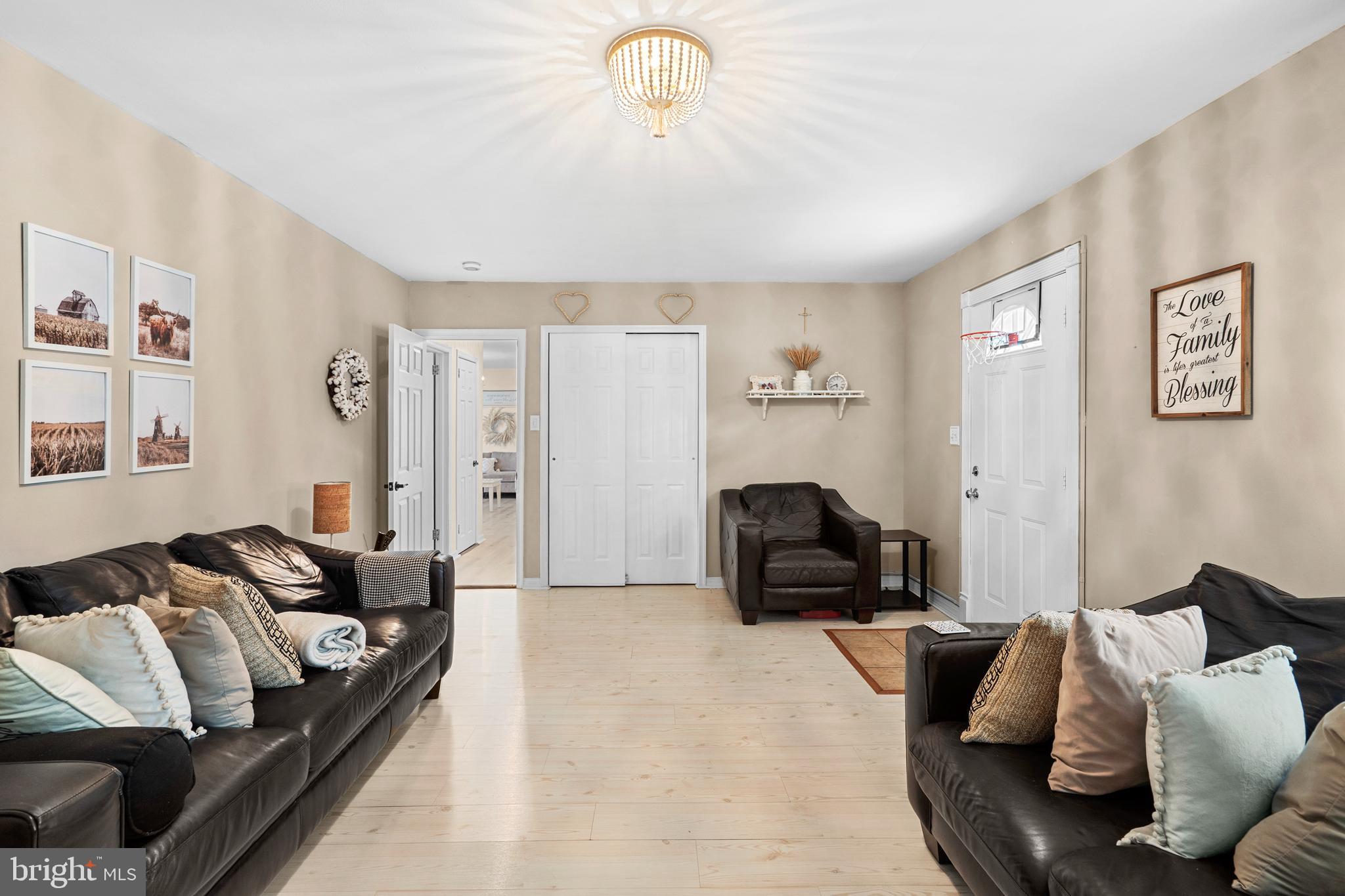 11003 Stevens Road Philadelphia, PA 19116 - Photo 21 of 42 Gallery Image 21