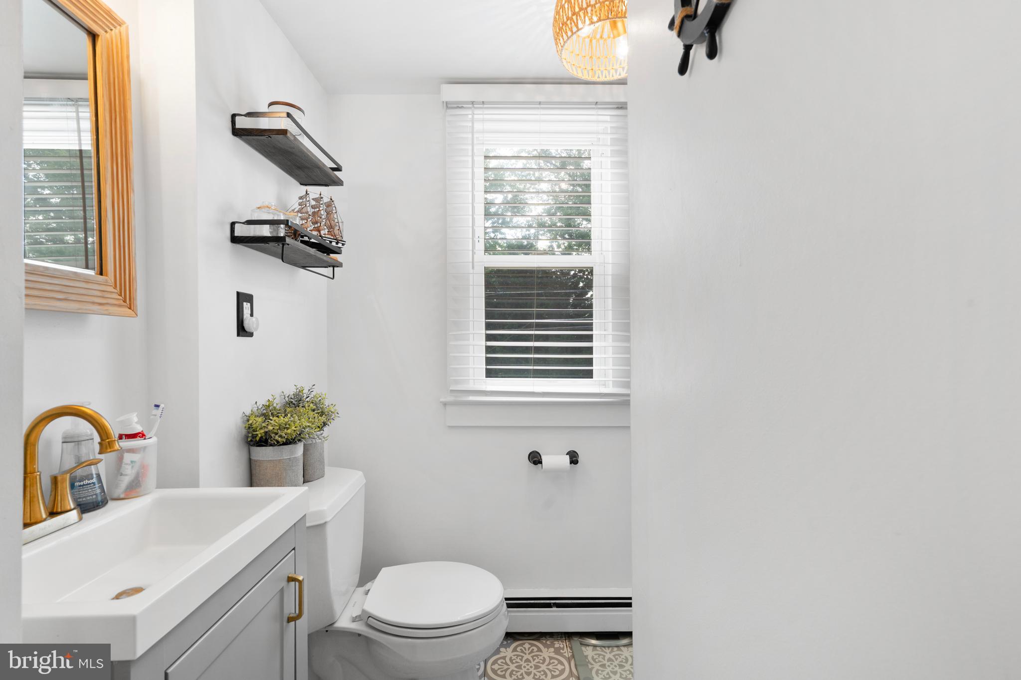 11003 Stevens Road Philadelphia, PA 19116 - Photo 27 of 42 2nd fl full bath