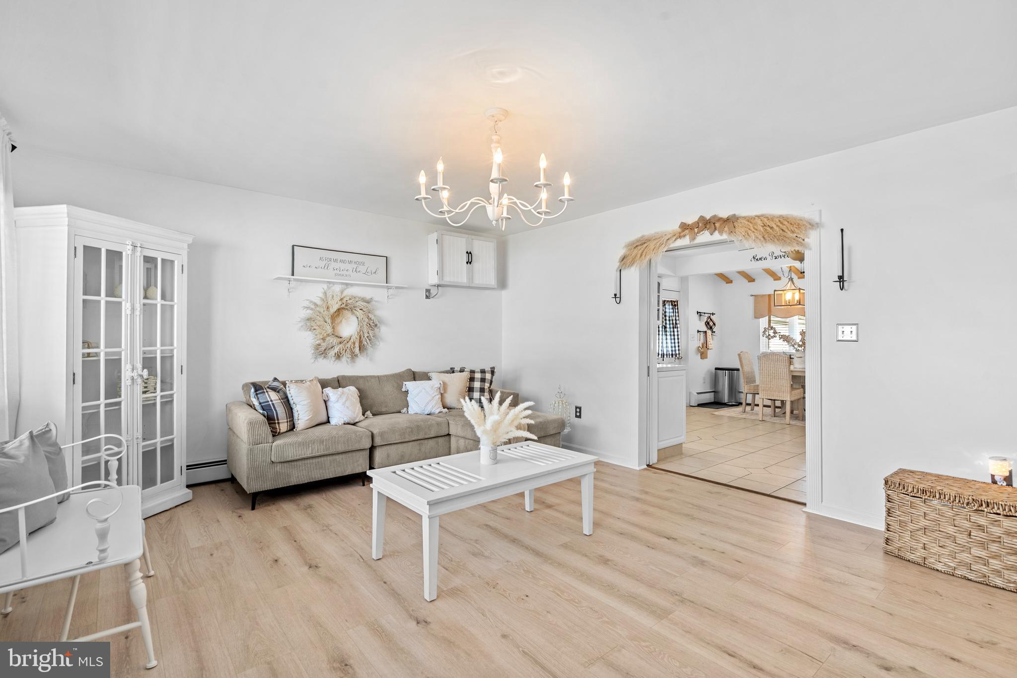 11003 Stevens Road Philadelphia, PA 19116 - Photo 4 of 42 Gallery Image 4