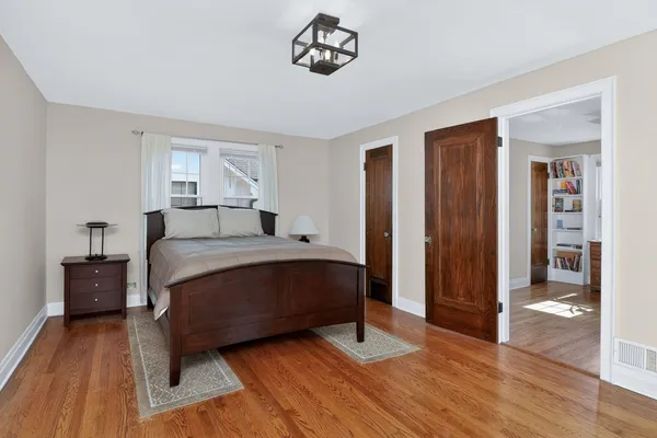 $675,000 | 5433 Brookbank Road, Downers Grove, IL 60515