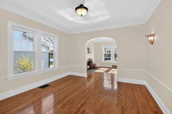 $675,000 | 5433 Brookbank Road, Downers Grove, IL 60515