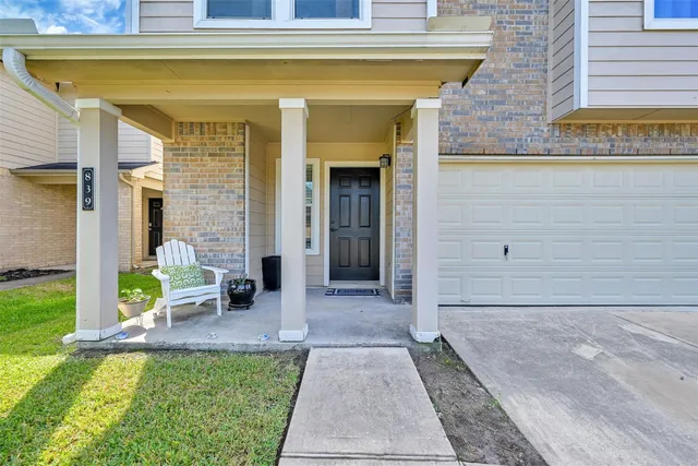$1,750 | 839 Darbydale Crossing Lane, Houston, TX 77090