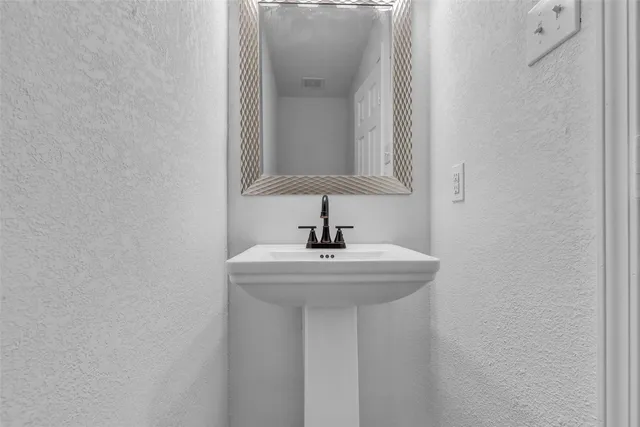 $1,750 | 839 Darbydale Crossing Lane, Houston, TX 77090