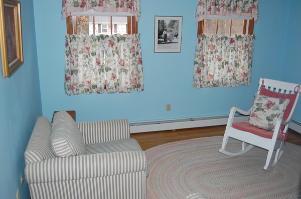129 Pinecrest Road Holliston, MA 01746 - Photo 12 of 16 Gallery Image 12
