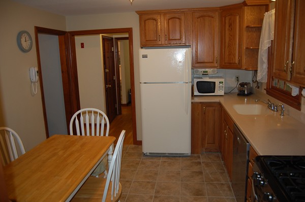 129 Pinecrest Road Holliston, MA 01746 - Photo 5 of 16 Gallery Image 5