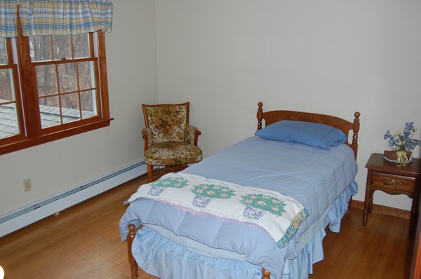 129 Pinecrest Road Holliston, MA 01746 - Photo 10 of 16 Gallery Image 10