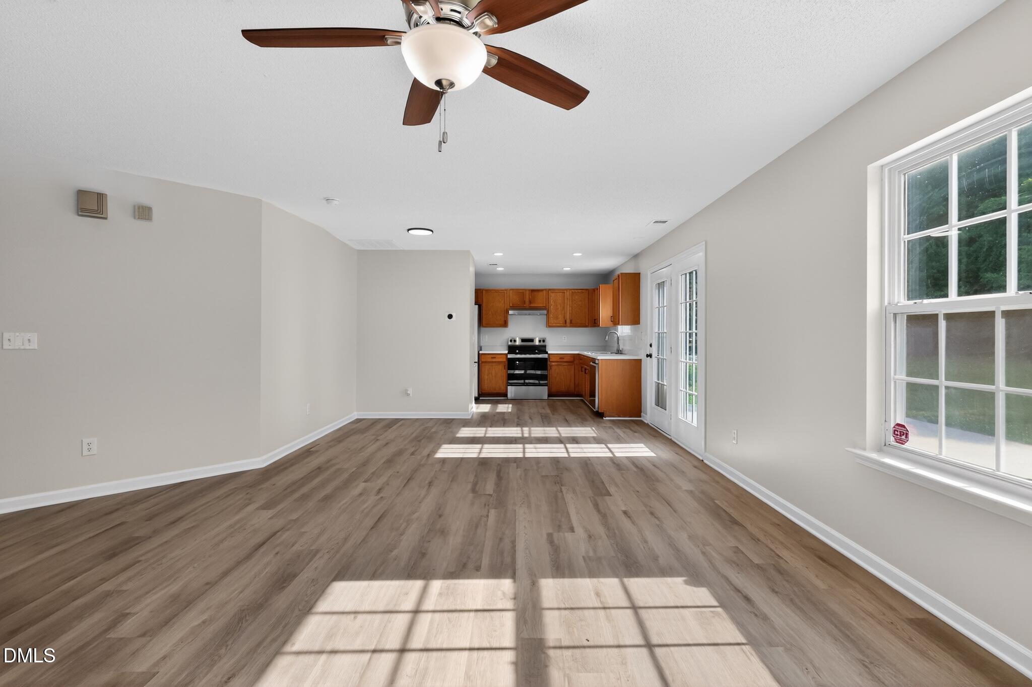 3331 Marshlane Way Raleigh, NC 27610 - Photo 4 of 14 3331_Marshlane_Way-Living_room-_116