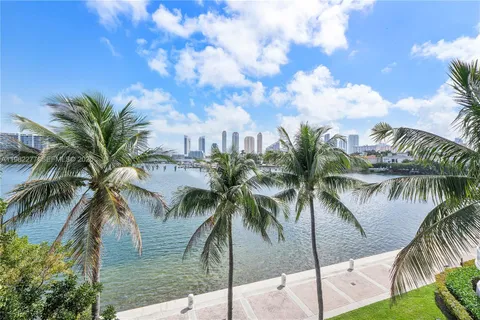 $2,495,000 | 7000 Island Boulevard, Unit 2609, Aventura, FL 33160