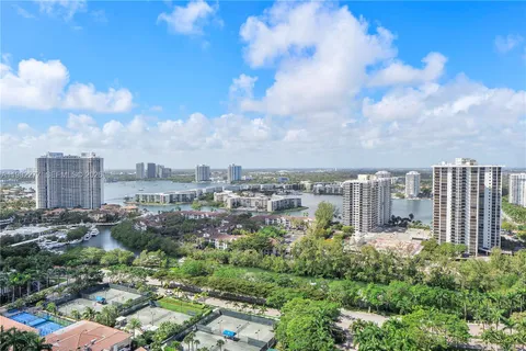 $2,495,000 | 7000 Island Boulevard, Unit 2609, Aventura, FL 33160