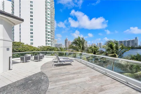 $2,495,000 | 7000 Island Boulevard, Unit 2609, Aventura, FL 33160