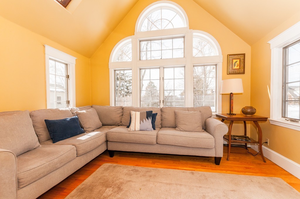 46 Shaw Road Brookline, MA 02467 - Photo 12 of 16 Gallery Image 12