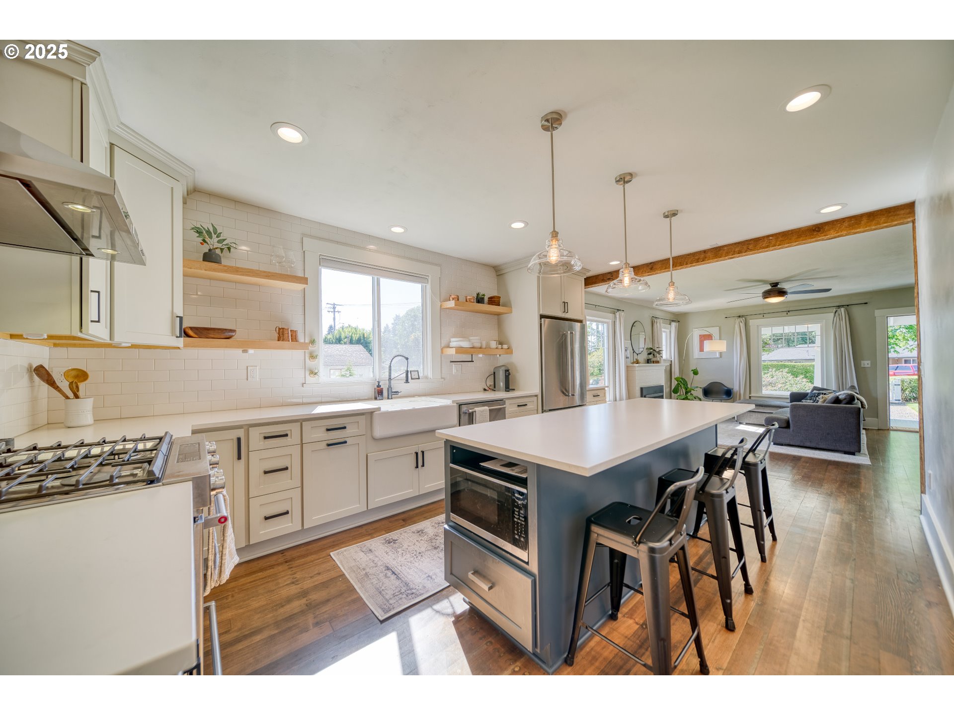 33249 Southwest Em Watts Road Scappoose, OR 97056 - Photo 7 of 48 Kitchen
