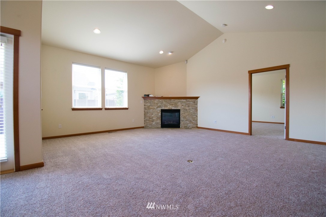 972 Chestnut Loop Mount Vernon, WA 98274 - Photo 2 of 22 Gallery Image 2