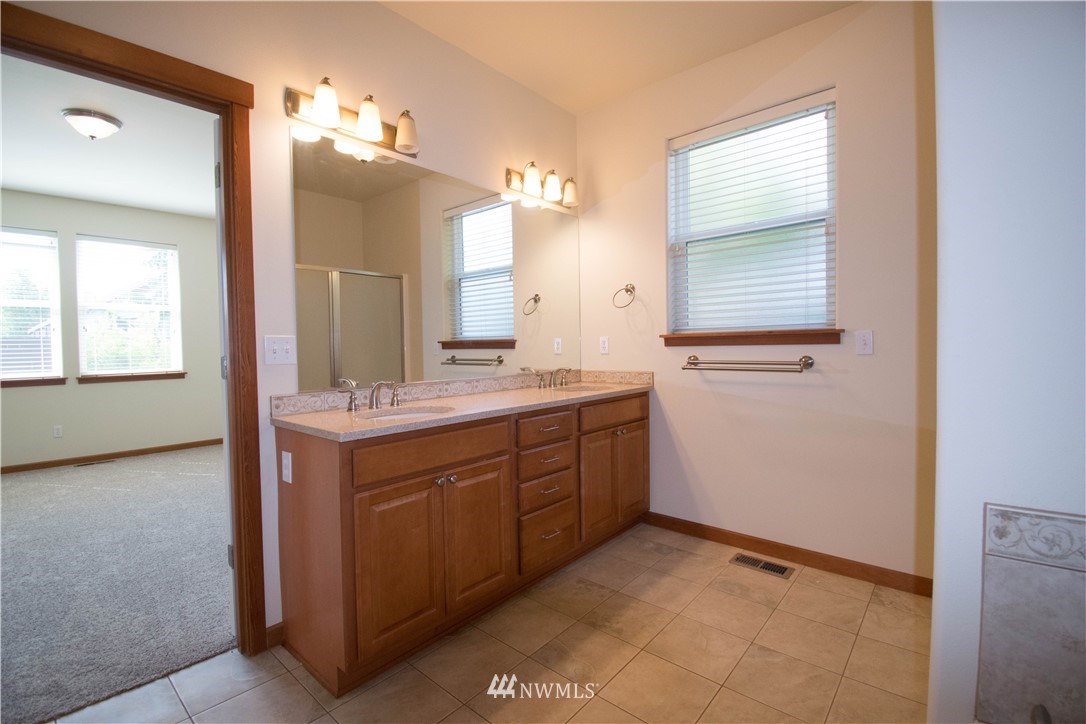 972 Chestnut Loop Mount Vernon, WA 98274 - Photo 14 of 22 Gallery Image 14