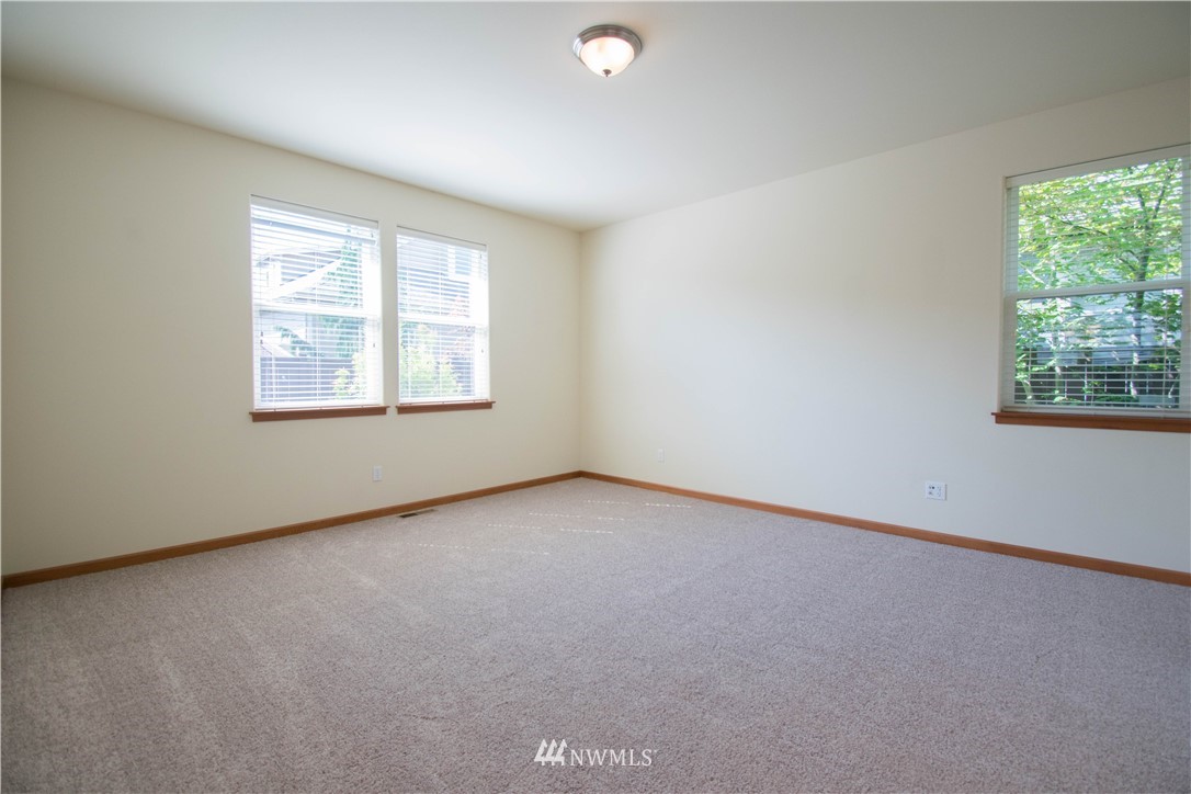 972 Chestnut Loop Mount Vernon, WA 98274 - Photo 9 of 22 Gallery Image 9