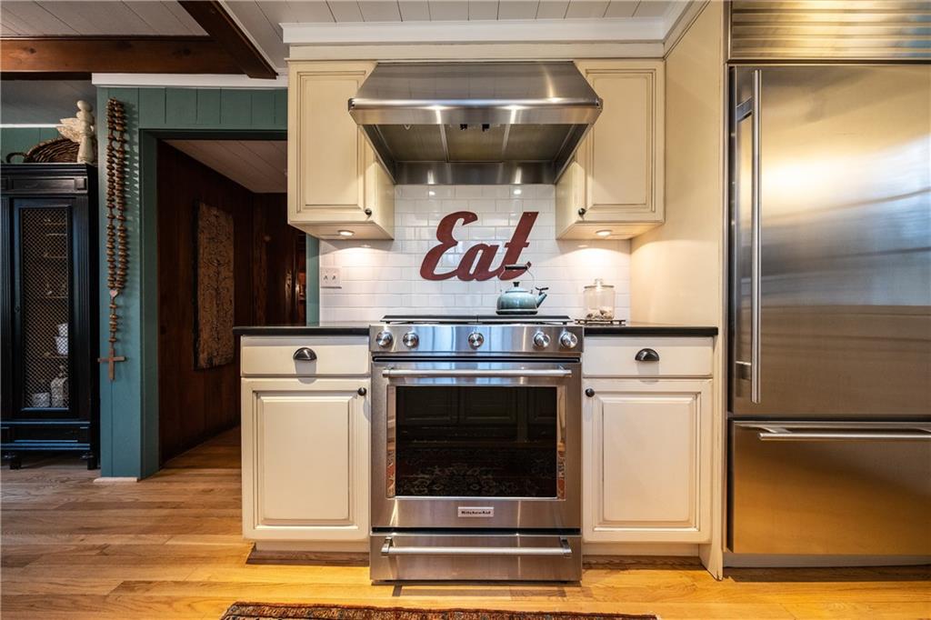 109 Buckingham Road Pittsburgh, PA 15215 - Photo 5 of 25 Gallery Image 5