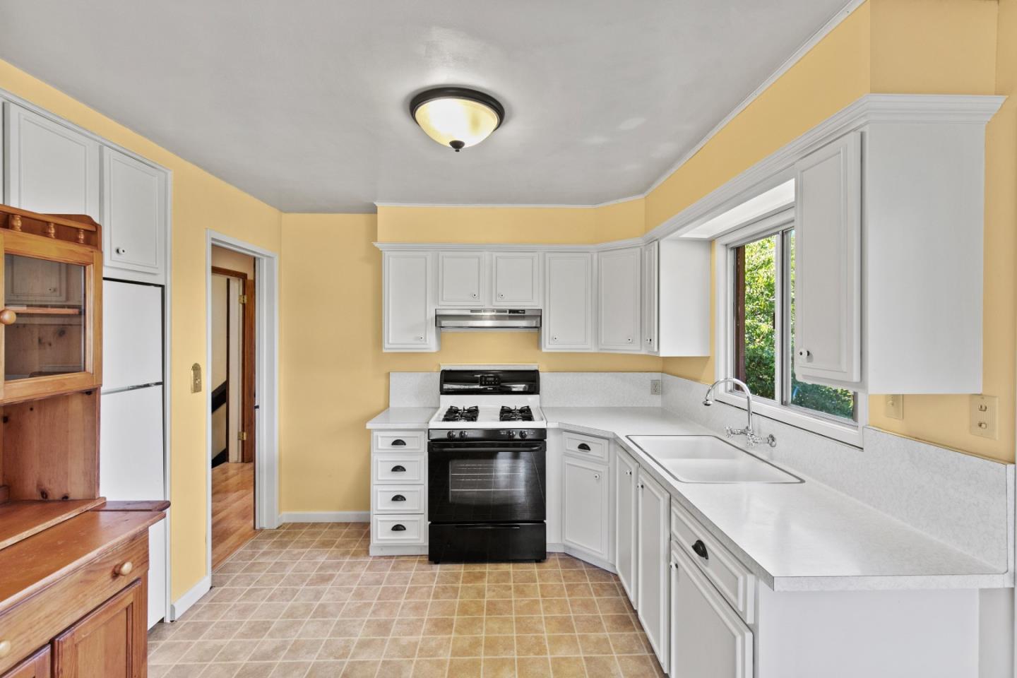 1080 Paloma Road Del Rey Oaks, CA 93940 - Photo 12 of 39 Gallery Image 12