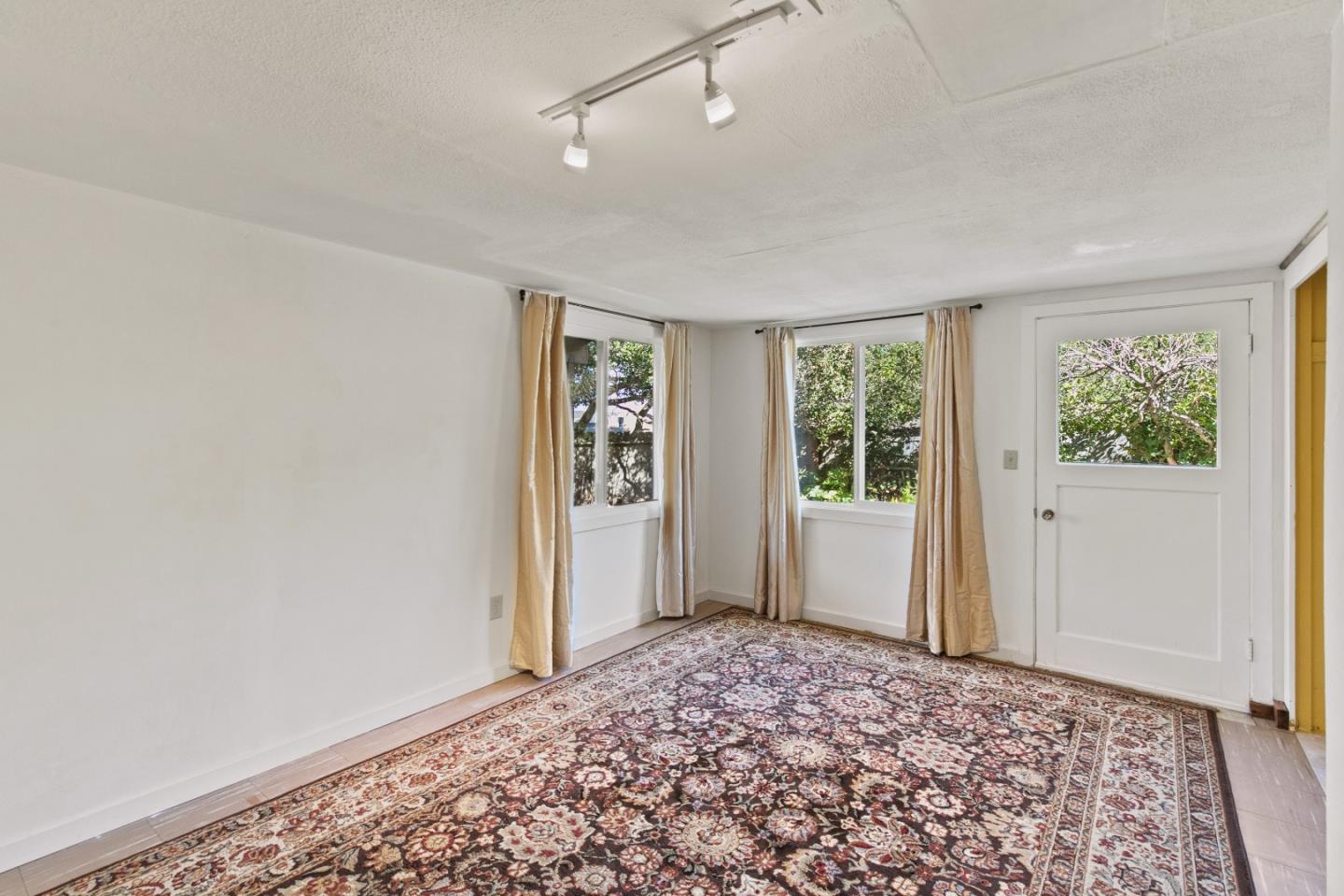 1080 Paloma Road Del Rey Oaks, CA 93940 - Photo 26 of 39 Gallery Image 26