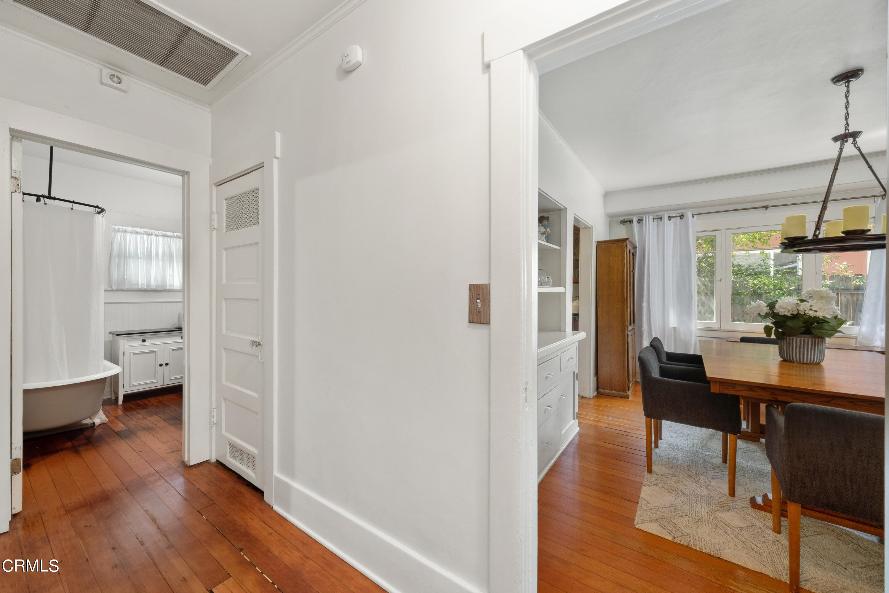 1640 Brigden Road Pasadena, CA 91104 - Photo 17 of 39 a view of a livingroom with furniture and a window