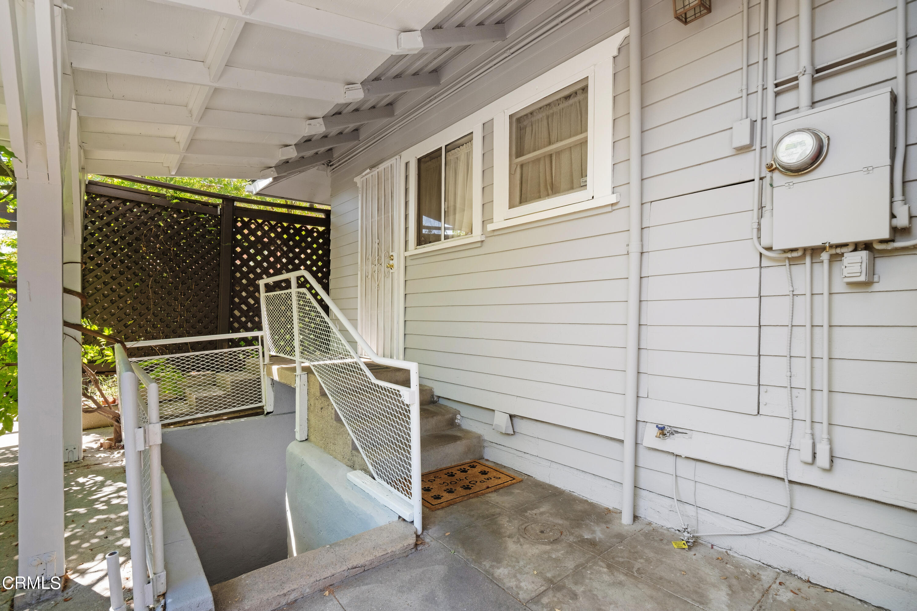 1640 Brigden Road Pasadena, CA 91104 - Photo 23 of 39 a view of entryway