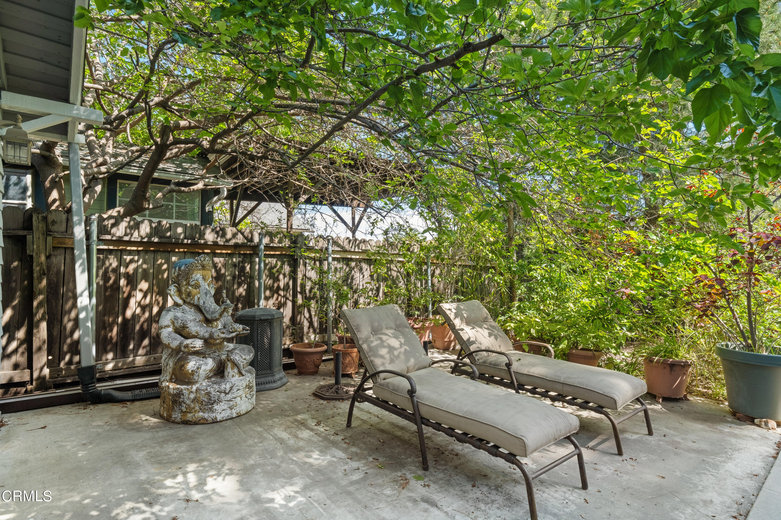 1640 Brigden Road Pasadena, CA 91104 - Photo 25 of 39 a lawn chairs sitting in a backyard