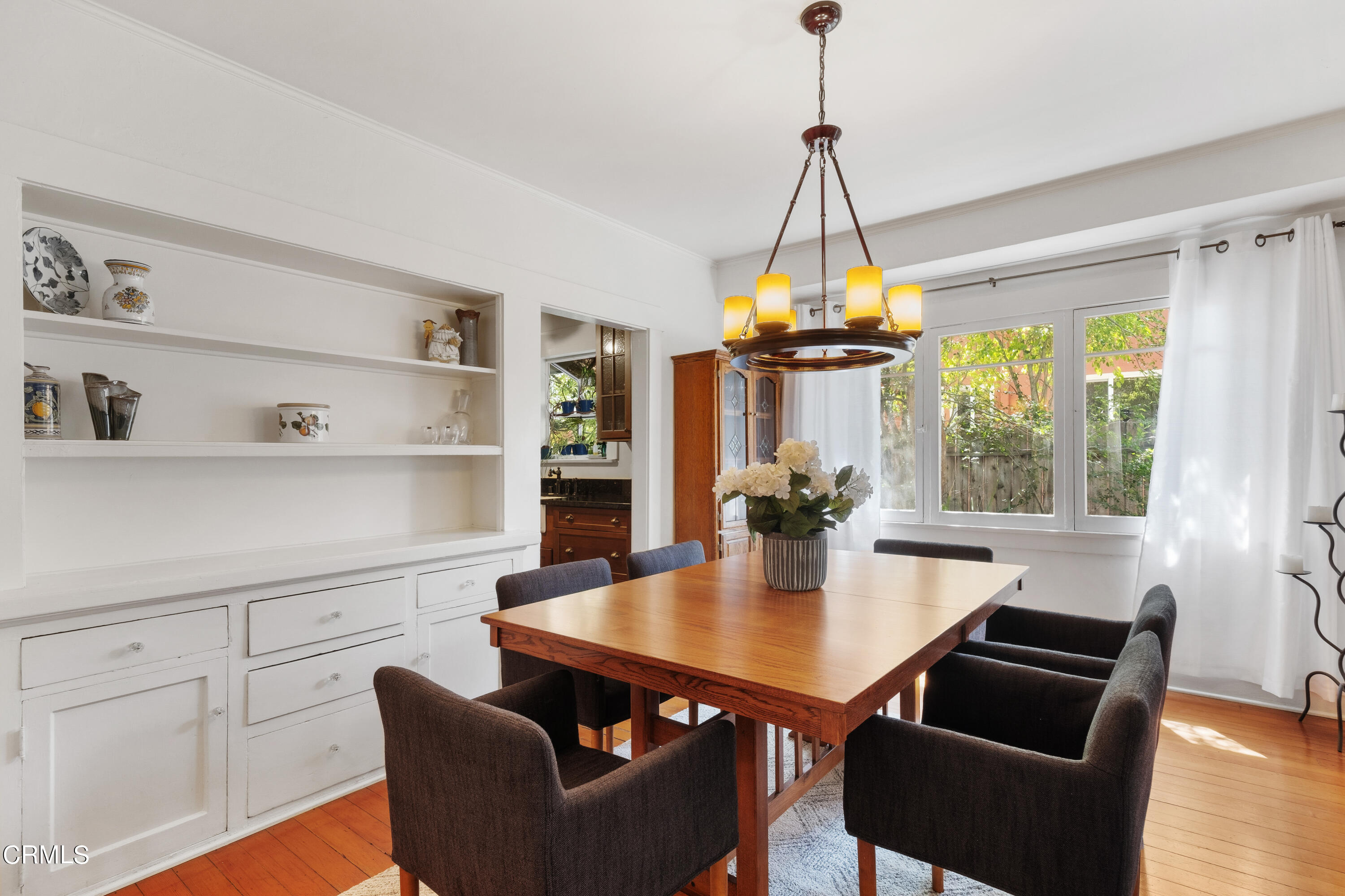 1640 Brigden Road Pasadena, CA 91104 - Photo 10 of 39 a dining room with furniture and window