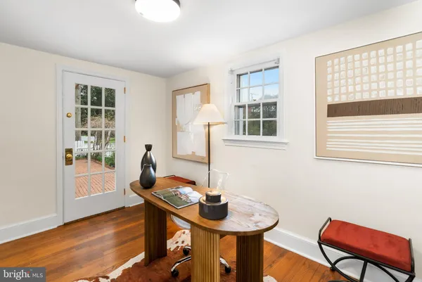 $999,999 | 6420 15th Street, Alexandria, VA 22307