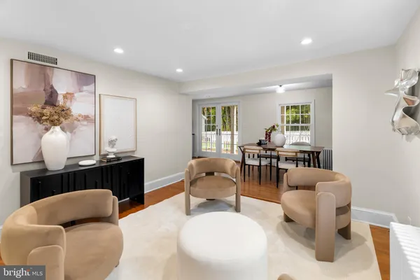 $999,999 | 6420 15th Street, Alexandria, VA 22307