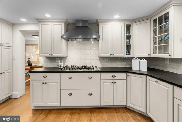 $999,999 | 6420 15th Street, Alexandria, VA 22307