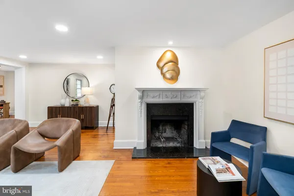 $999,999 | 6420 15th Street, Alexandria, VA 22307