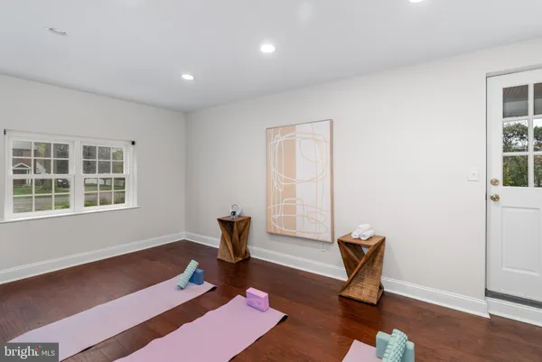 $999,999 | 6420 15th Street, Alexandria, VA 22307
