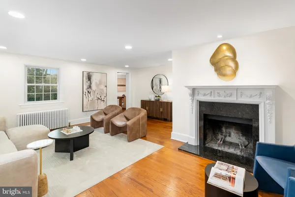 $999,999 | 6420 15th Street, Alexandria, VA 22307