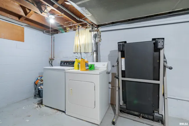 $139,900 | 630 32nd Avenue, Moline, IL 61265