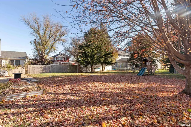 $139,900 | 630 32nd Avenue, Moline, IL 61265