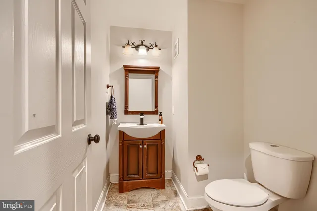 $2,500 | 1730 East Chase Street, Baltimore, MD 21213