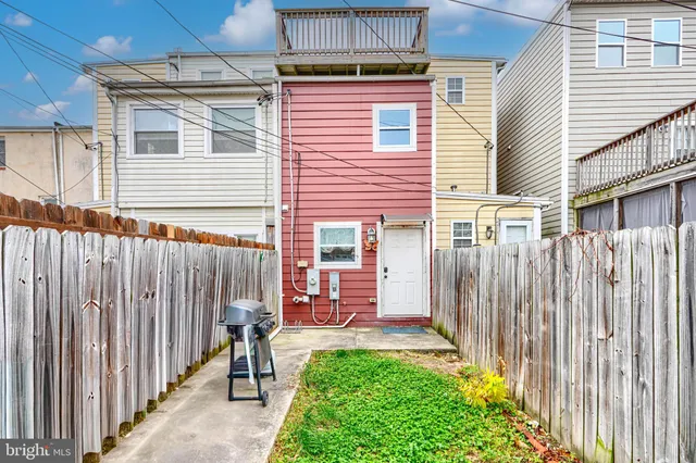 $2,500 | 1730 East Chase Street, Baltimore, MD 21213